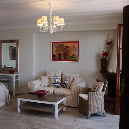Tatil Evi Halkis Muses *
