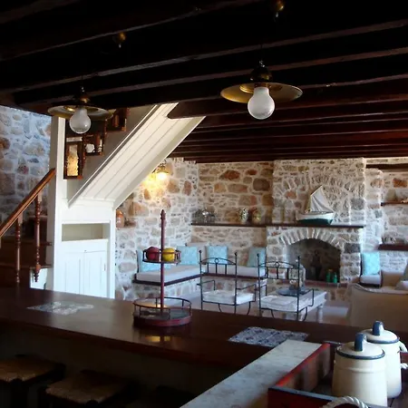 Ferienhaus Halkis Muses