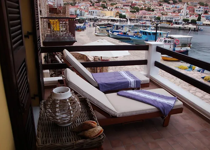 Tatil Evi Halkis Muses