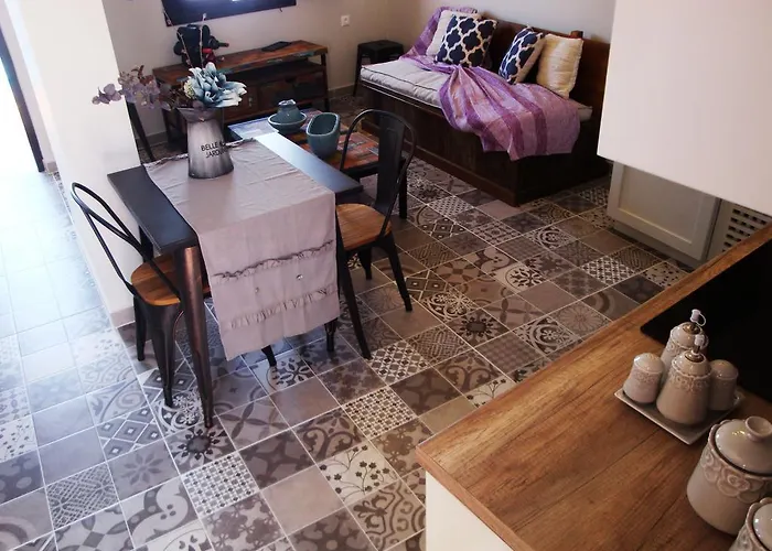 Tatil Evi Halkis Muses Chalki Town