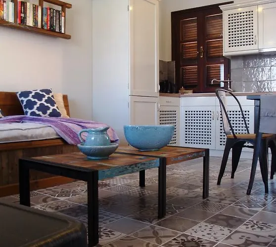 Tatil Evi Halkis Muses Chalki Town