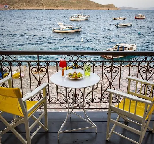 Tatil Evi Halkis Muses *