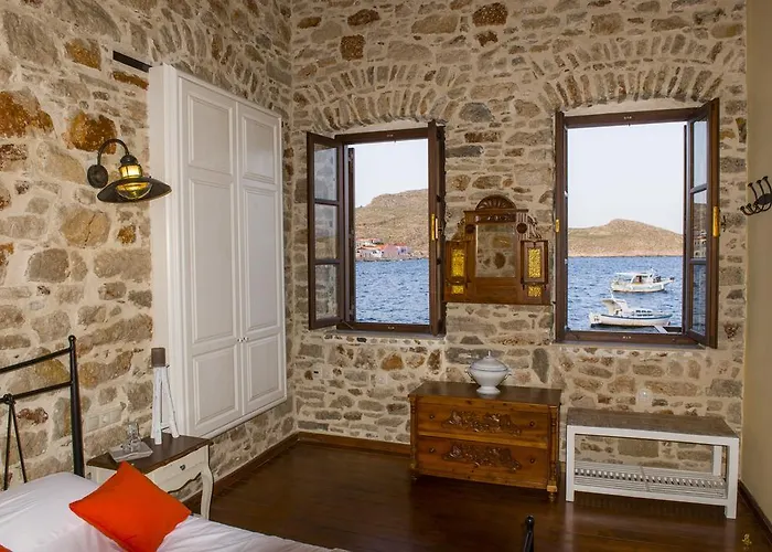 Tatil Evi Halkis Muses *