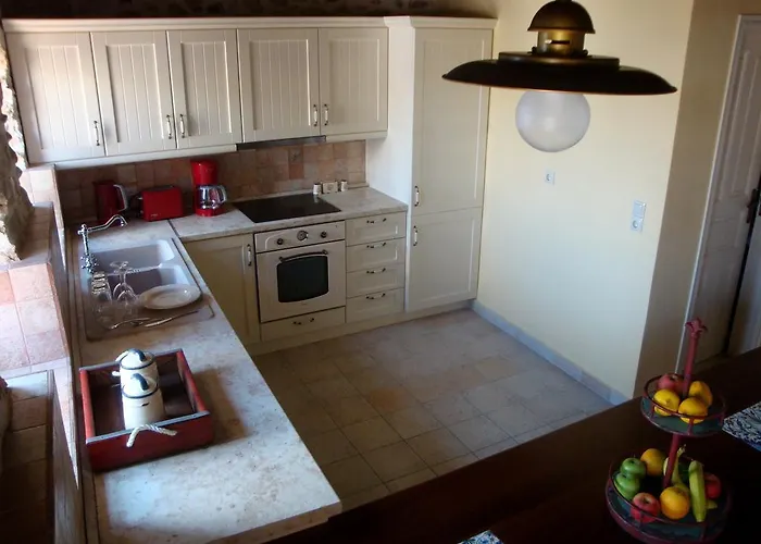 Tatil Evi Halkis Muses Chalki Town